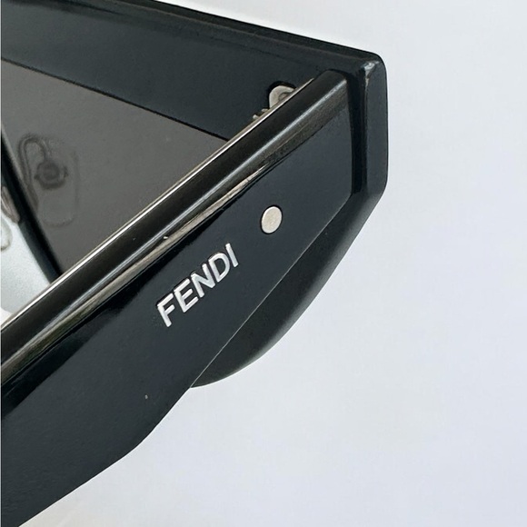 Fendi sunglasses - Picture 7 of 12